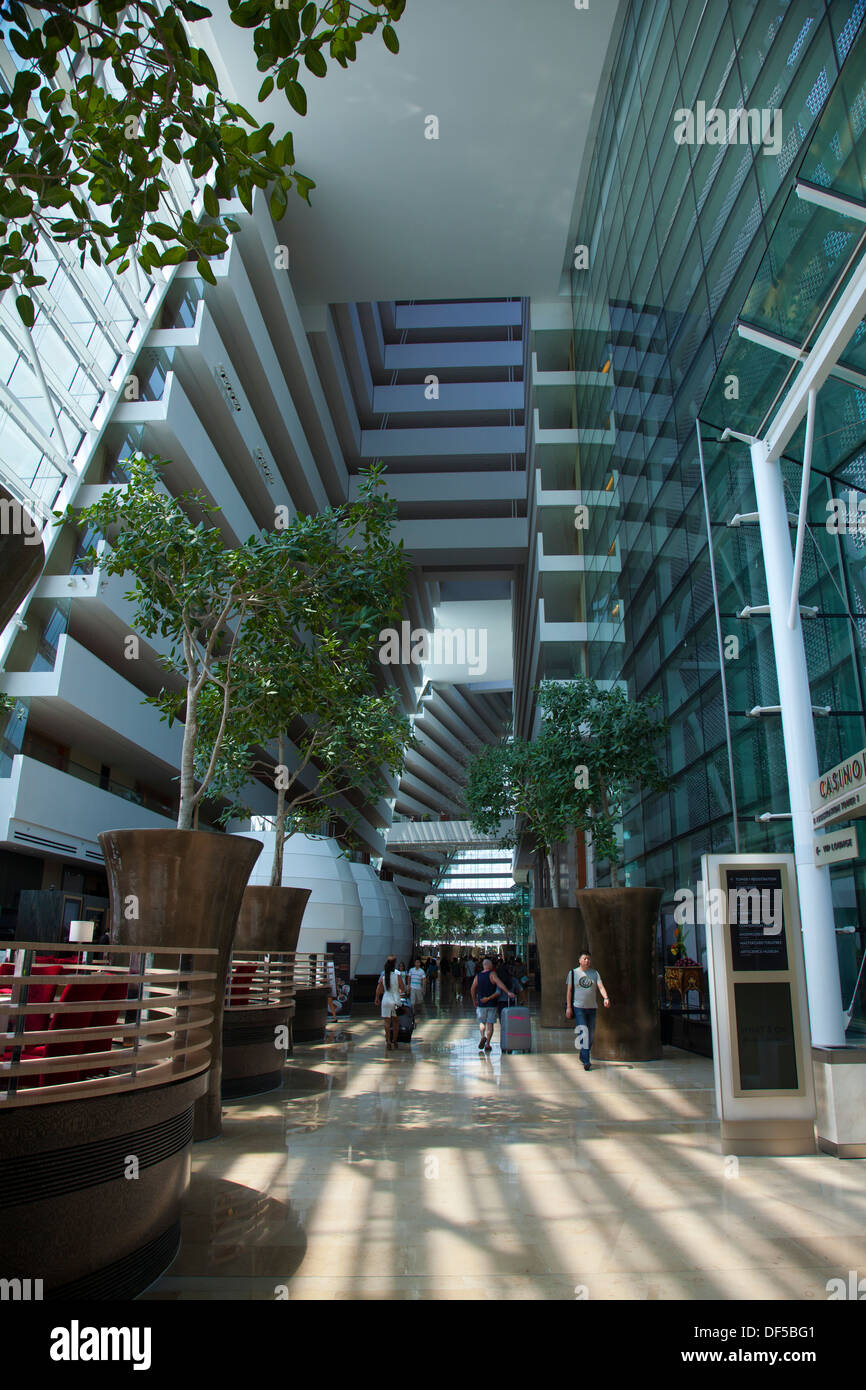 Marina Bay Sands Hotel innen Singapur Asien Bereich Gastfreundschaft Architektur hohe Longdrinkglas Design zeitgenössischer Luxus Pflanzen Stockfoto