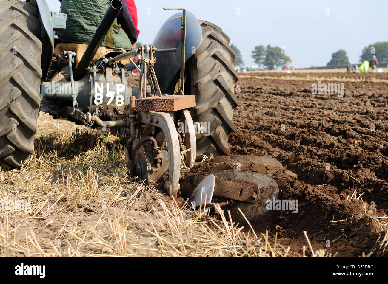 Ravenshead, Notts, UK.28th September 2013.die Annaul Agricultural eines Tages zeigen eröffnet heute bei Ravenshead, Featuring Pflügen Match, Pferd, Vieh, Blumen und Gemüse. Alle unter schönen blauen Himmel und warme herbstlichen Wetter. Bildnachweis: Ian Francis/Alamy Live-Nachrichten Stockfoto