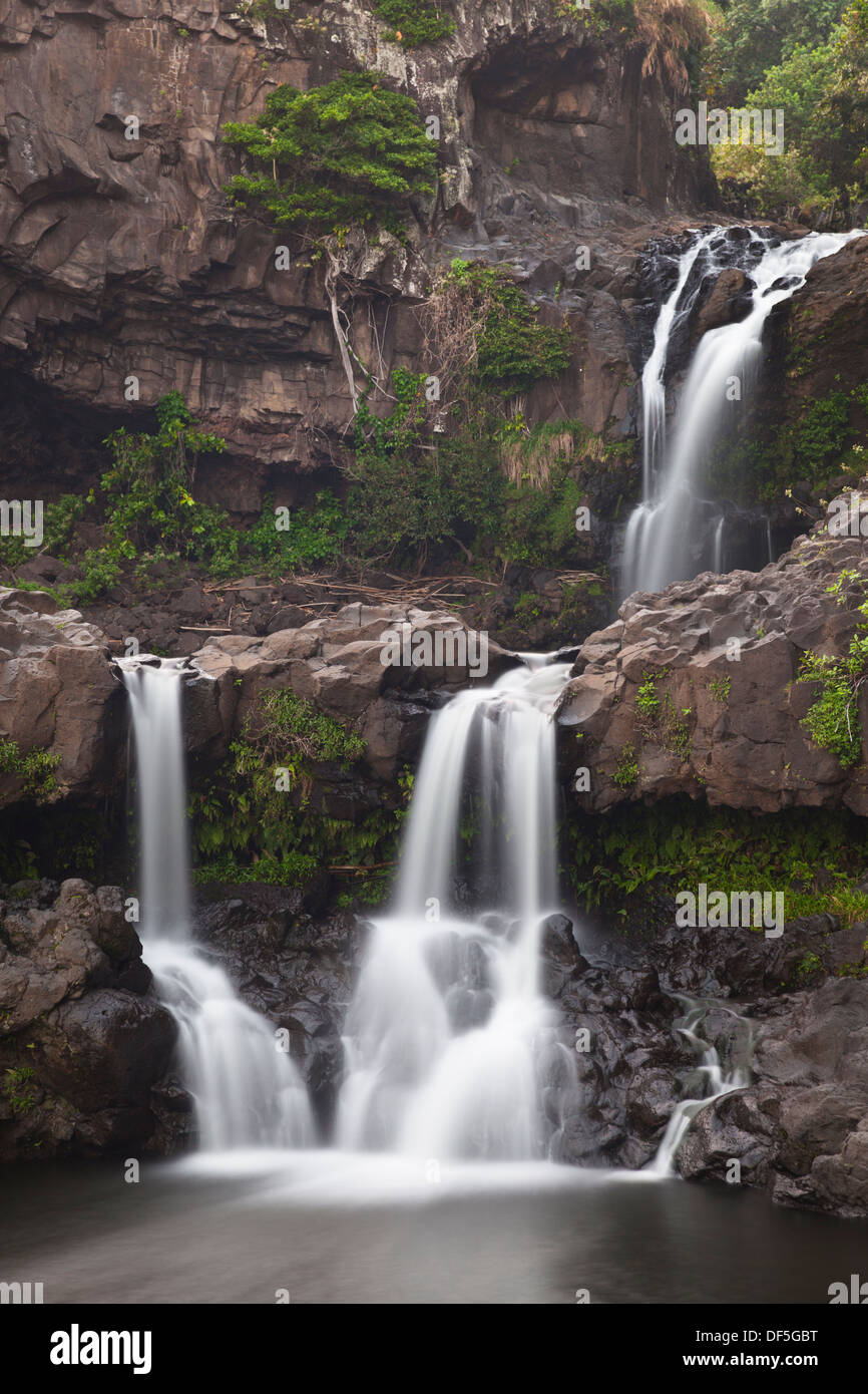 Oheo Gulch und die sieben heiligen Becken im Südosten von Maui, Hawaii. Langzeitbelichtung geschossen. Stockfoto