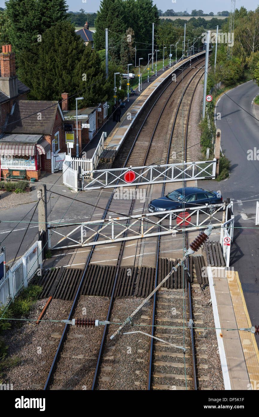 Elsenham Bahnhof Eisenbahn Bahnübergang Essex England uk gb Stockfoto