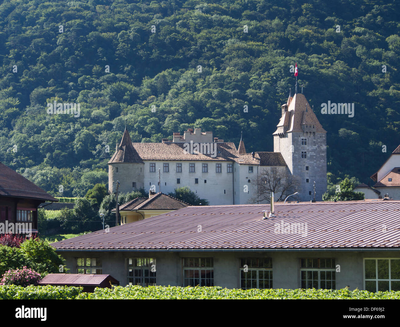 Schloss Aigle ein Schweizer Erbe und Weinmuseum in Waadt in der Schweiz, Weinanbaugebiet im Rhone-Tal Stockfoto