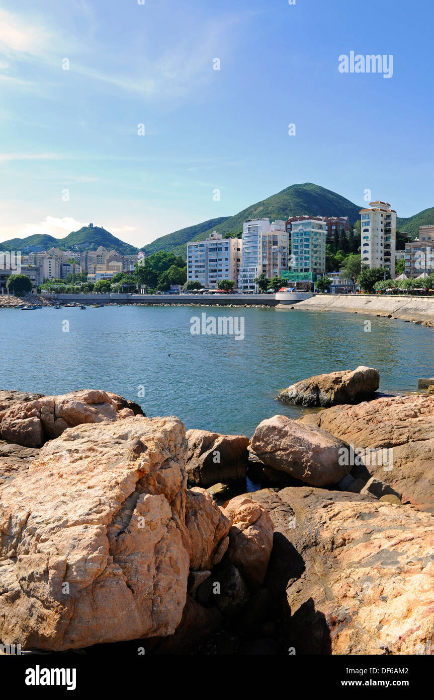 Hotels an der Küste und der Bucht bei Stanley, Hong Kong. Stockfoto