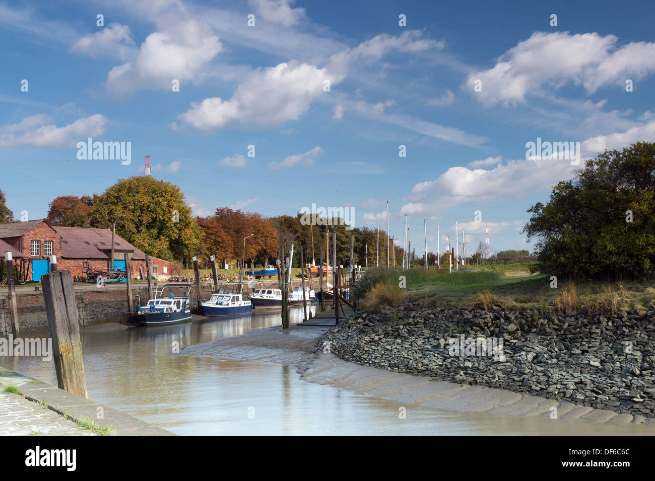 Blick auf Lillo Dorf, eine übrig gebliebene Dorf, durch das rasante Wachstum des Hafens Antwerpen Welt fast aufgegeben Stockfoto