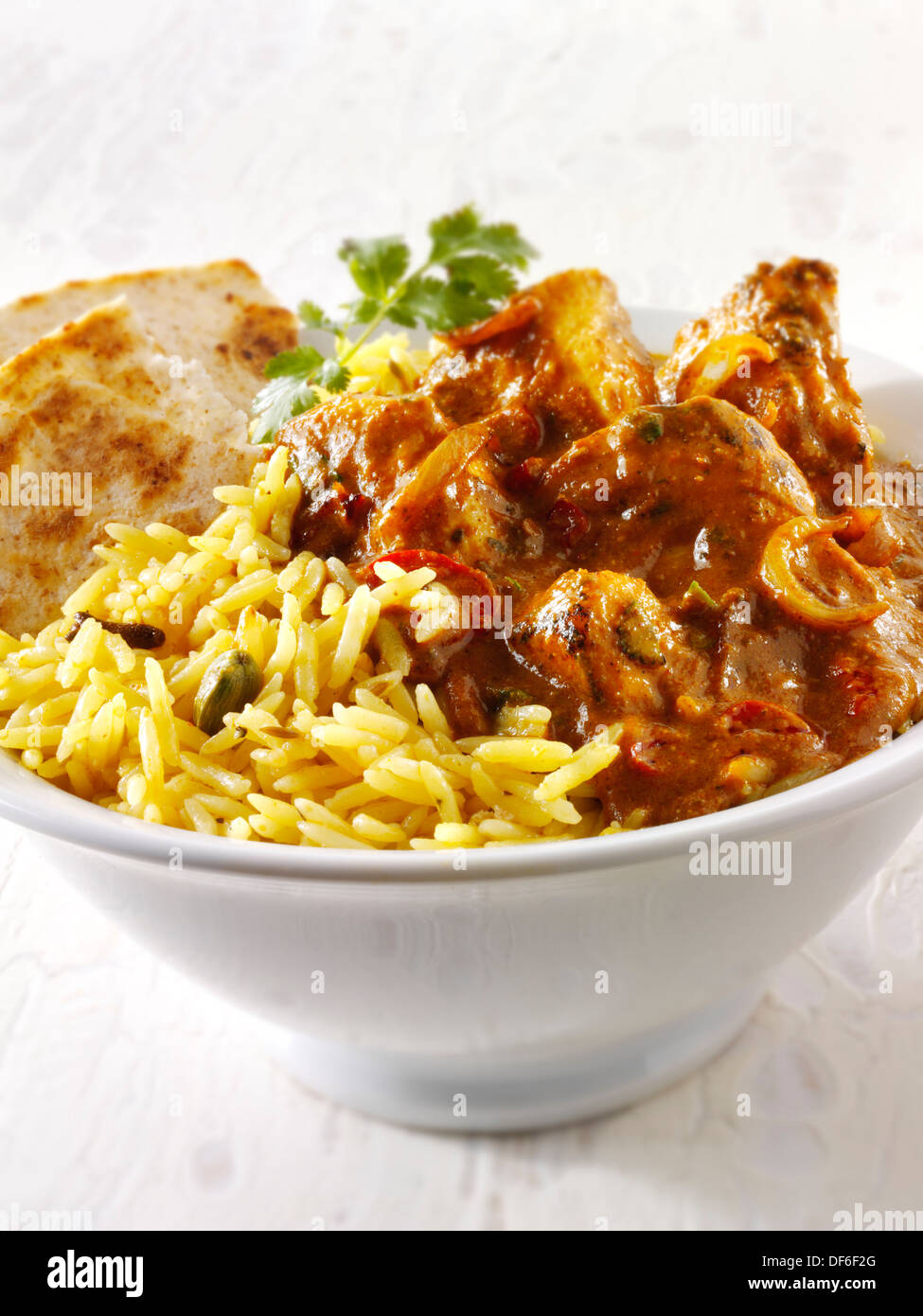 Huhn Madras, Pilau Reis & Popodoms. Indische traditionelle Curry. Stockfoto