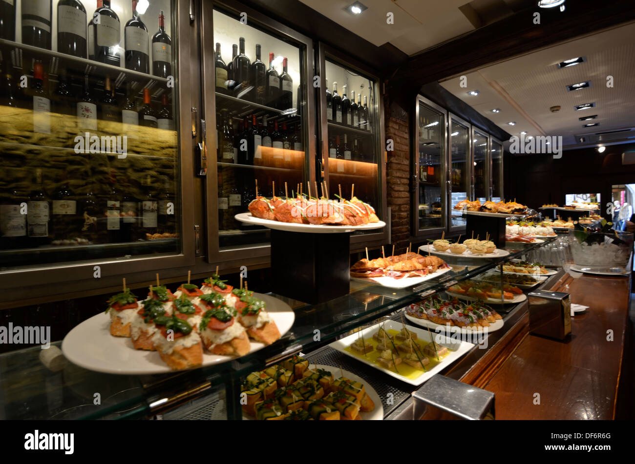 Europa, Spanien, Barcelona, Bar, Tapas, Essen Stockfoto, Bild 61000872