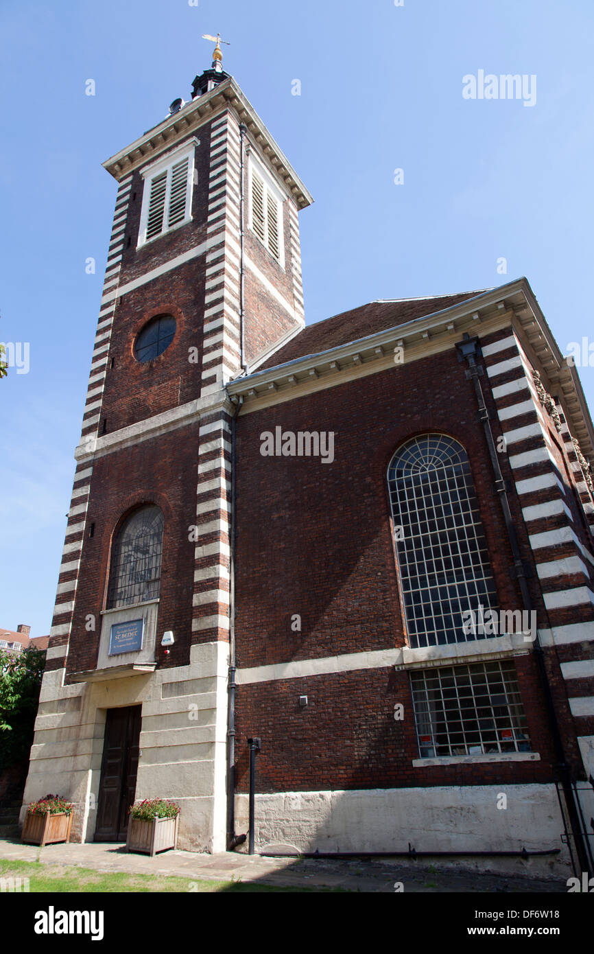 Die Kirche von St. Benet Paul's Wharf ein Christopher Wren building, London, England, UK. Stockfoto