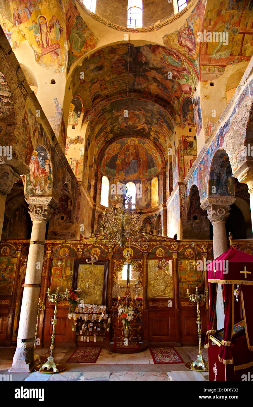 Innenraum des byzantinischen orthodoxen Klosters Pantanassa, mit byzantinischen Fresken & Symbole, Mystras, Stockfoto