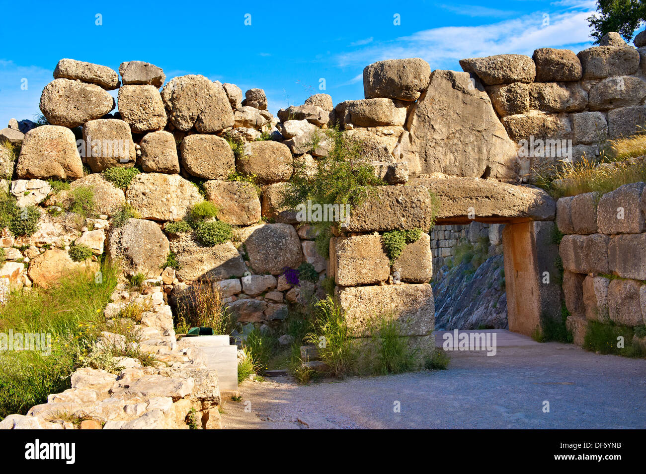 Lion Tor & Zitadelle Wände Mykene archäologische Weltkulturerbe, Peloponnes, Griechenland Stockfoto