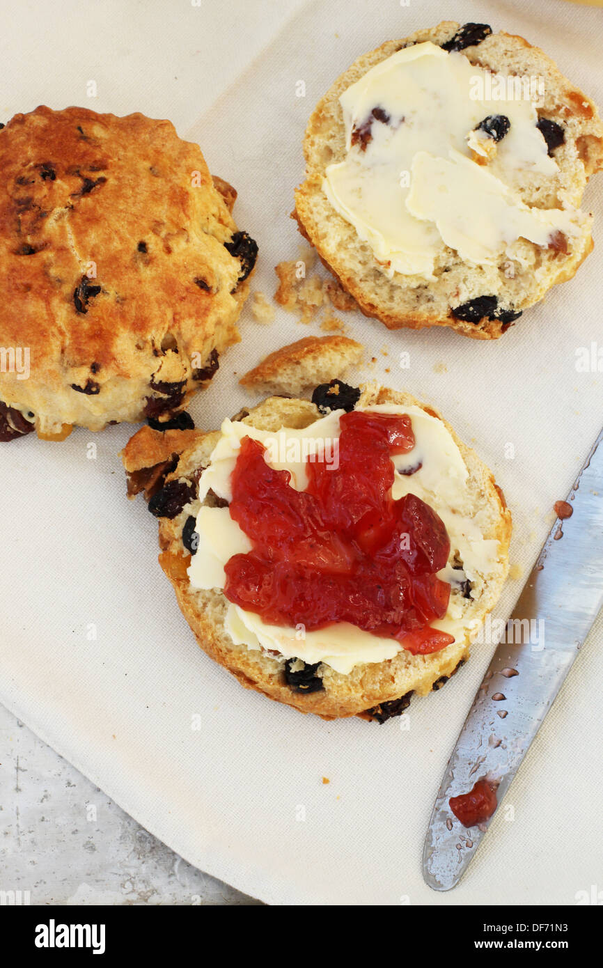 Scones marmelade -Fotos und -Bildmaterial in hoher Auflösung – Alamy