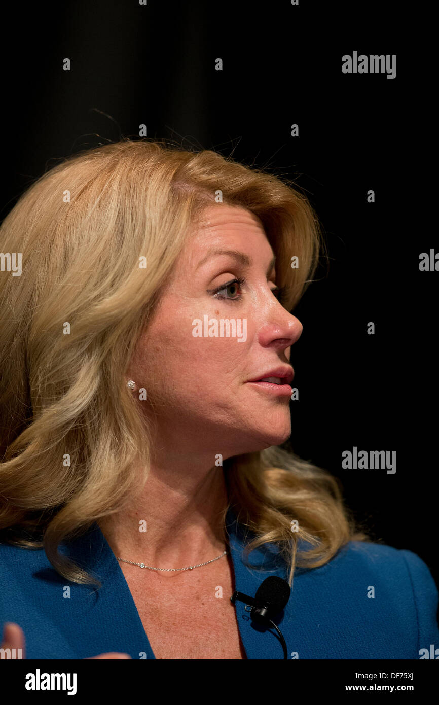 TX Zustand Senator Wendy Davis, Gouverneur von Texas, Gespräche Kampf