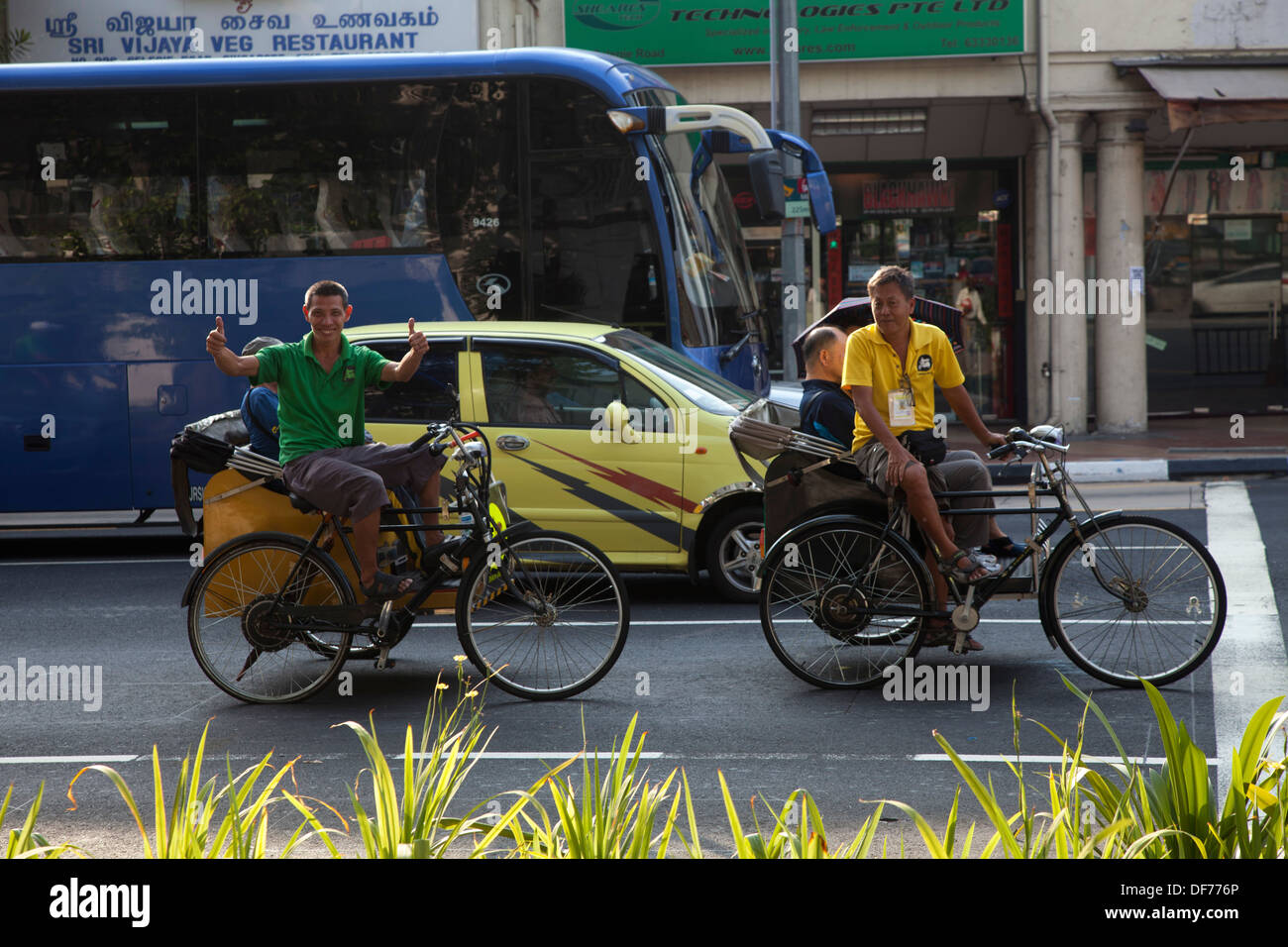 Fahrrad Warenkorb Singapur Asien touristische Anziehung attraktive Fahrt Tour Stadt Spaß Genuss genießen rund um Blick Sehenswürdigkeiten Verkehr bewegen Stockfoto