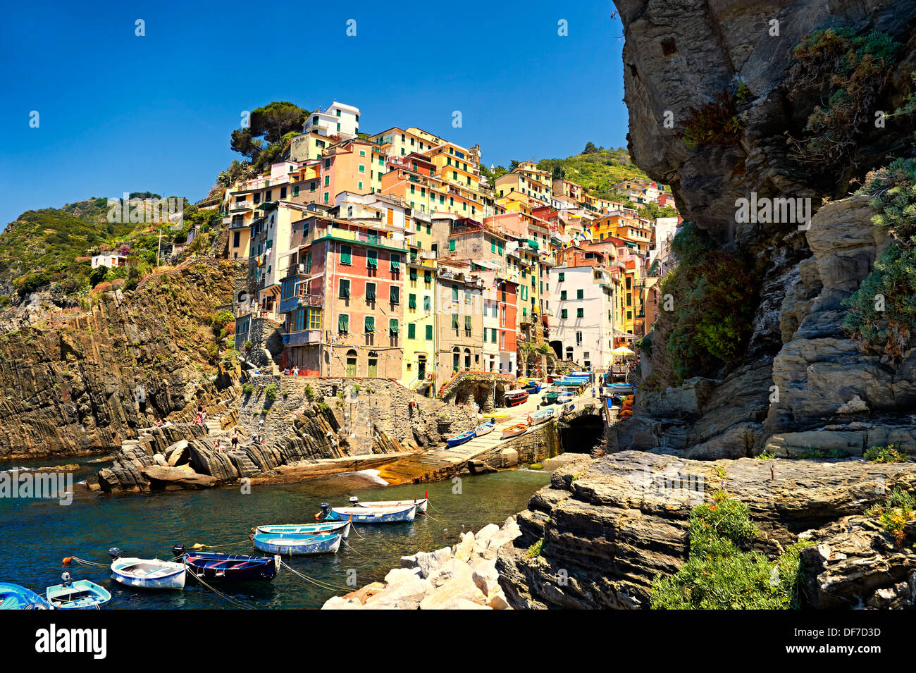 Fischereihafen, UNESCO-Weltkulturerbe, Riomaggiore, Cinque Terre, Ligurien, Italien Stockfoto