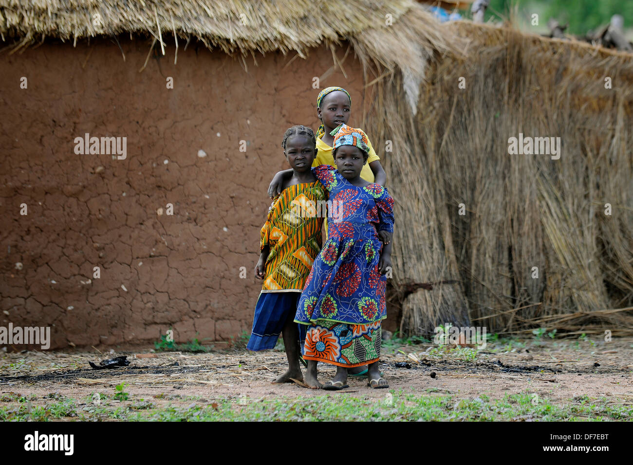 Mädchen in einem Dorf, Garoua, Nord Region, Kamerun Stockfoto