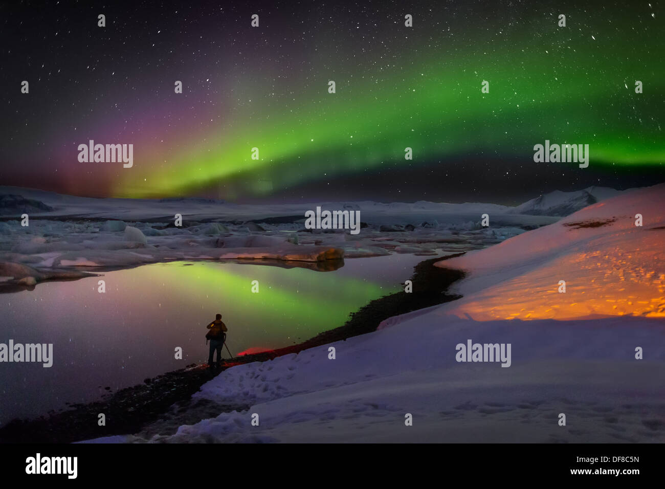 Fotografieren das Nordlicht am Jökulsárlón, Breidarmerkurjokull, Vatnajökull-Eiskappe, Island. Stockfoto