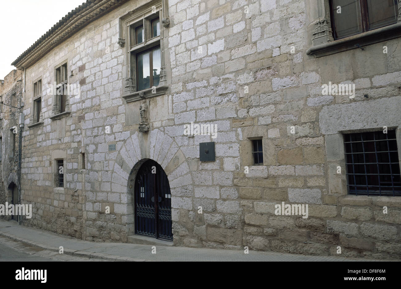 Spanien. Katalonien. Montblanc. Krankenhaus der Heiligen Maria Magdalena. 15. und 16. Jahrhundert. Von außen. Stockfoto