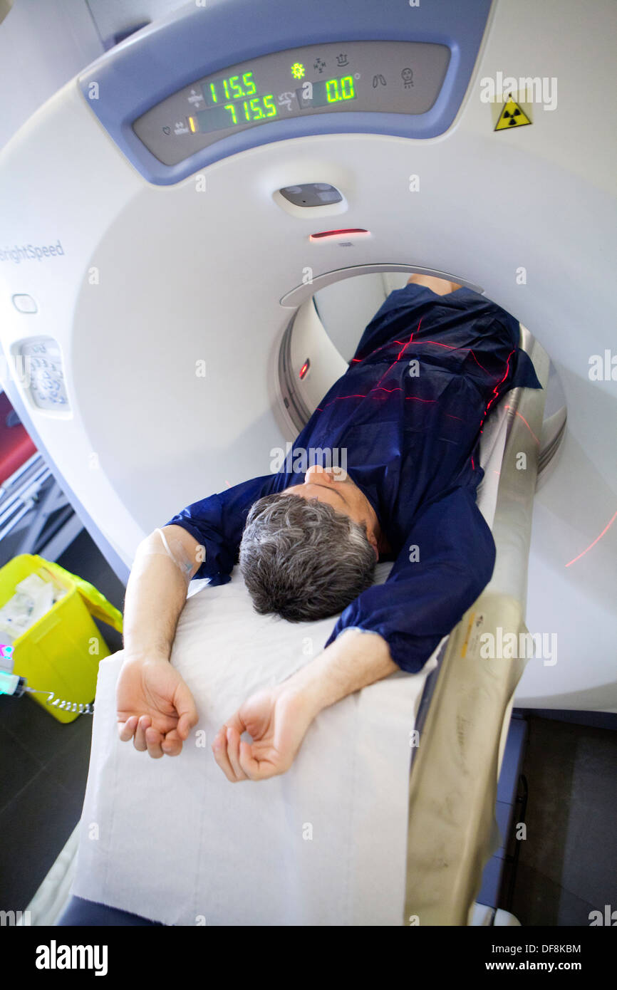 ABDOMEN, CT-SCAN-UNTERSUCHUNG Stockfoto