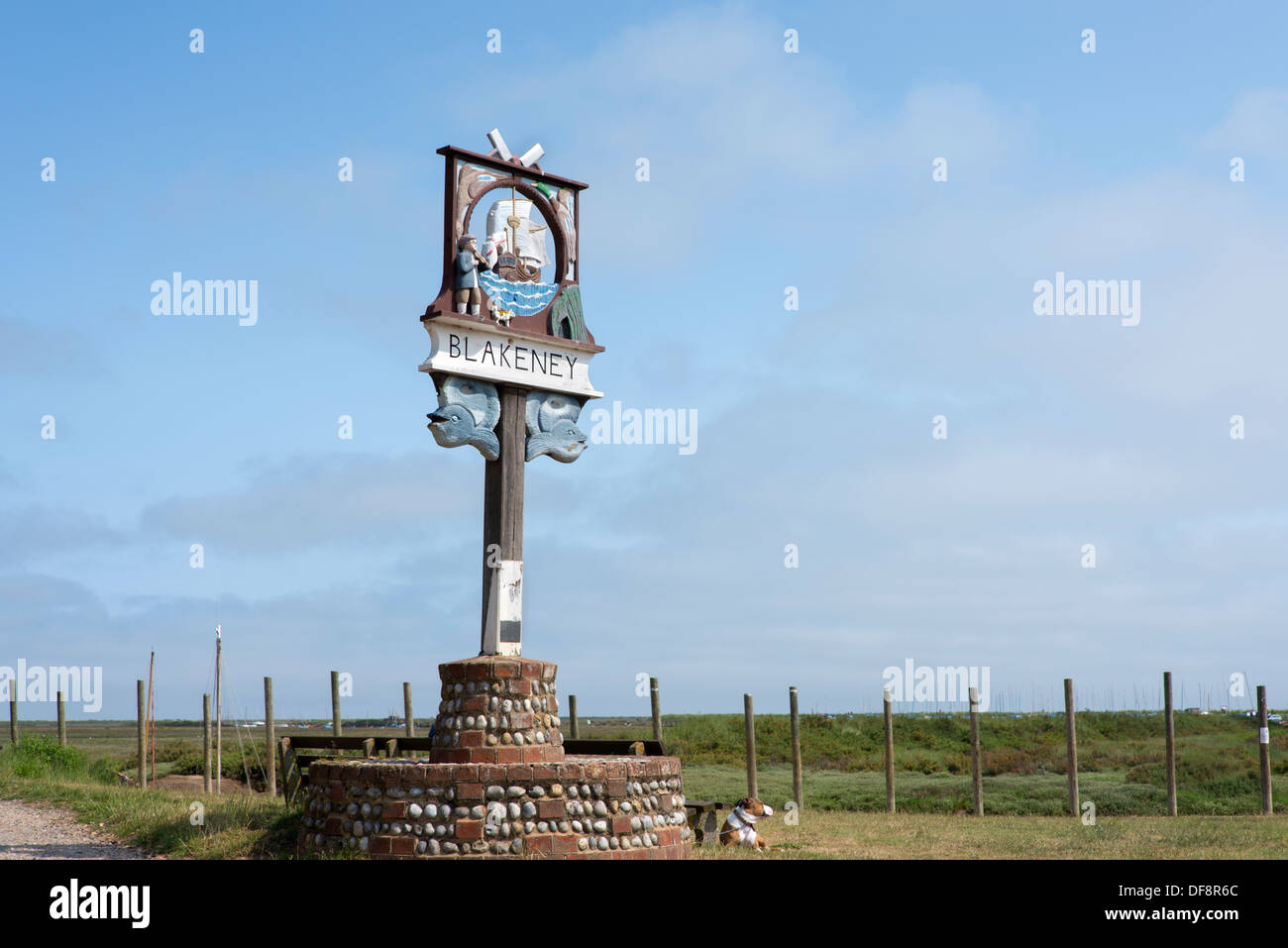 Blakeney Ortsschild, Norfolk, England. Stockfoto