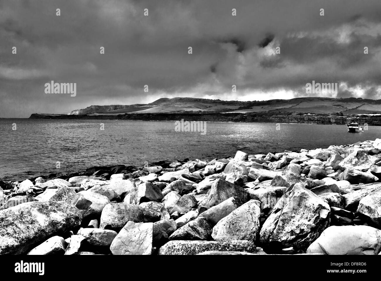 Die Küste bei Kimmeridge. Dorset, Großbritannien, Großbritannien (Schwarzweiß) Stockfoto
