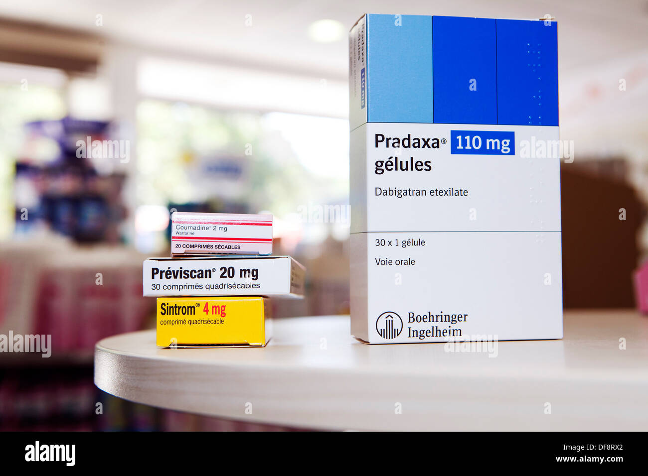 GERINNUNGSHEMMENDE BEHANDLUNG Stockfoto