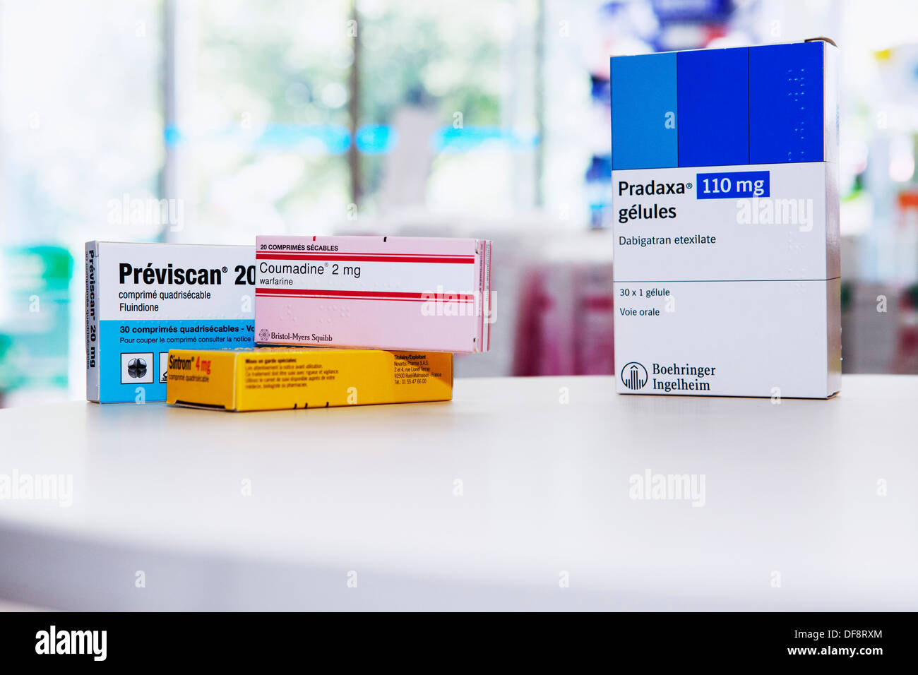 GERINNUNGSHEMMENDE BEHANDLUNG Stockfoto