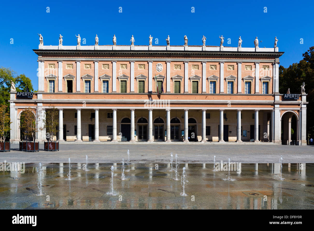 Das Teatro Municipale Valli (Stadttheater), Piazza Vittoria, Reggio Emilia (Reggio Emilia), Emilia Romagna, Italien Stockfoto