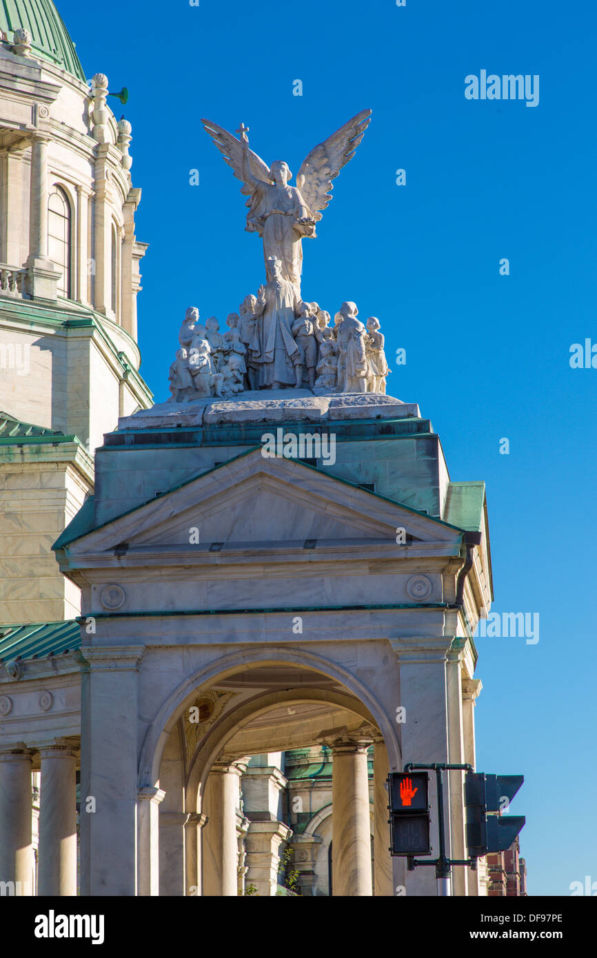 Engel schmücken unsere Dame der Sieg Basilika ist eine katholische Pfarrkirche und nationaler Schrein in Lackawanna, New York Stockfoto