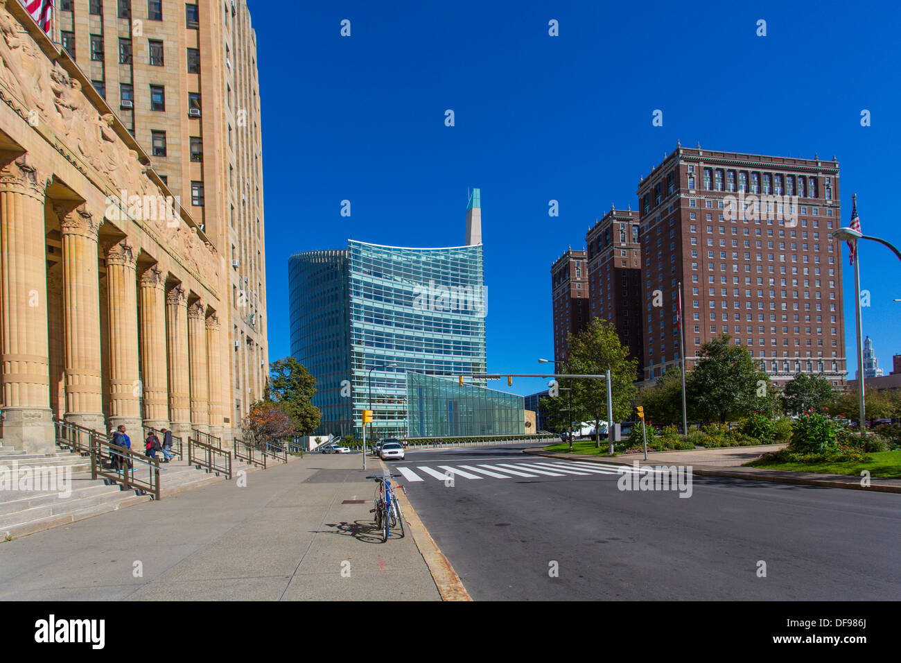 Rathaus, uns Gerichtsgebäude und Statler Hotel Gebäude im Zentrum von New York Stockfoto