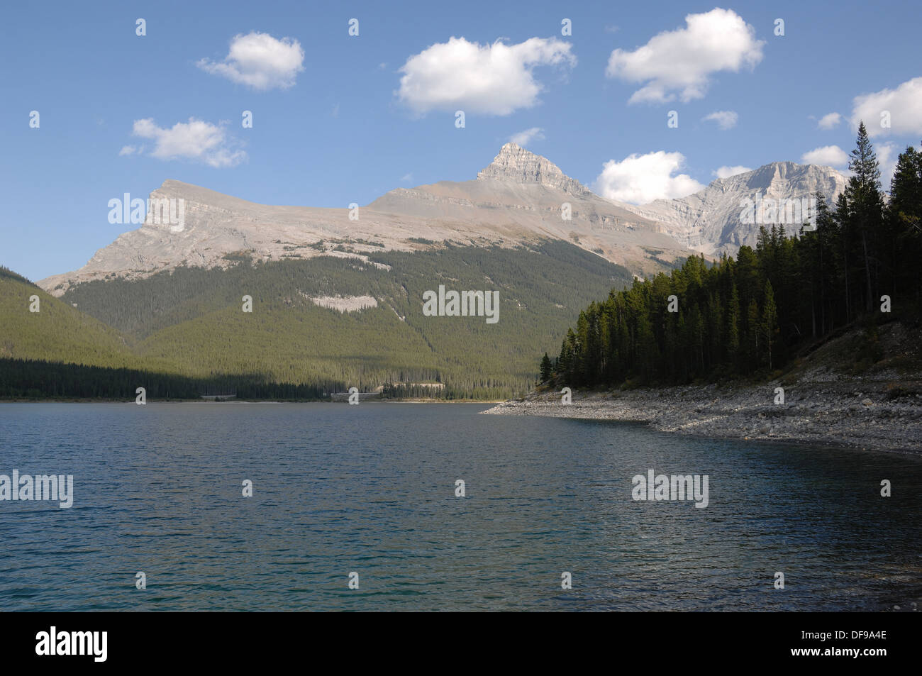 Spray-Seen und Berge in der Nähe von Canmore, Alberta, Kanada. Stockfoto