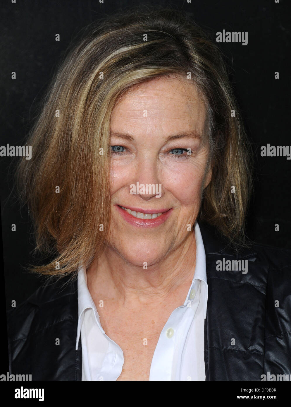 Los Angeles, Kalifornien, USA. 30. September 2013. Catherine O'Hara Teilnahme an der Los Angeles-Premiere von "Captain Phillips'' statt an der Academy Of Motion Picture Arts und Science in Los Angeles, Kalifornien am 30. September 2013. 2013. © D. Long/Globe Photos/ZUMAPRESS.com/Alamy Live-Nachrichten Stockfoto