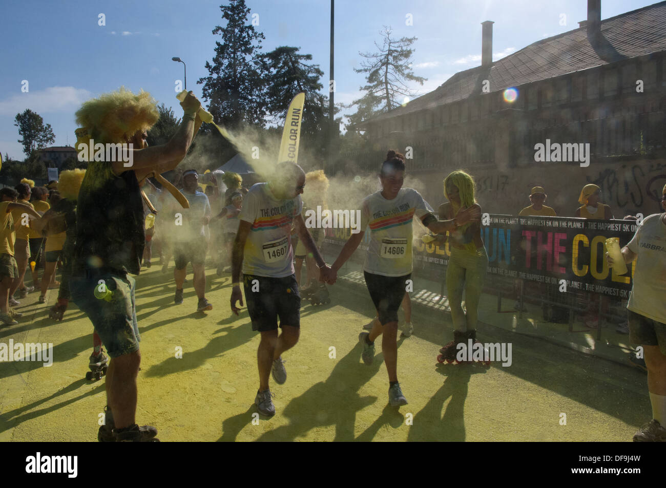 Europa, Italien, Mailand, 7. September 2013. Mitmachen auf das Rennen in "The Color Run", in Mailand, etwa zehntausend Menschen Gath Stockfoto