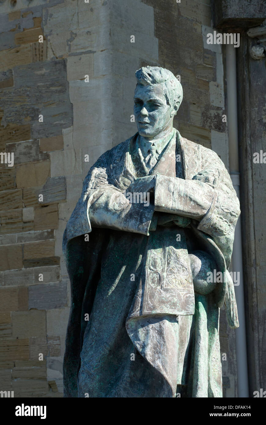 Edward VIII Prince Of Wales Statue außerhalb des alten Gebäudes der Aberystwyth University. Stockfoto