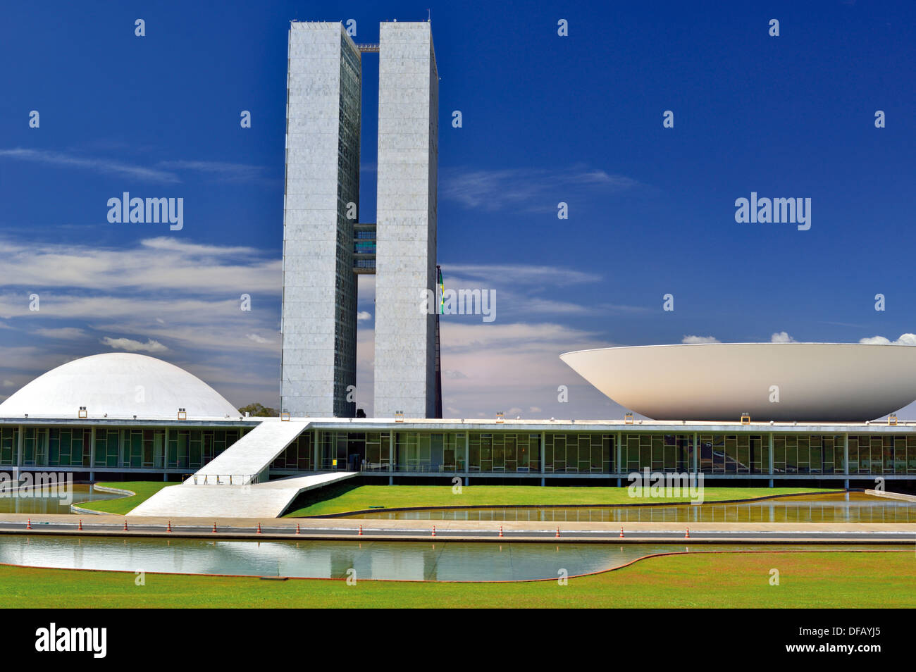 Brasilien, Brasilia: National Congress Gebäude von Oscar Niemeyer Stockfoto