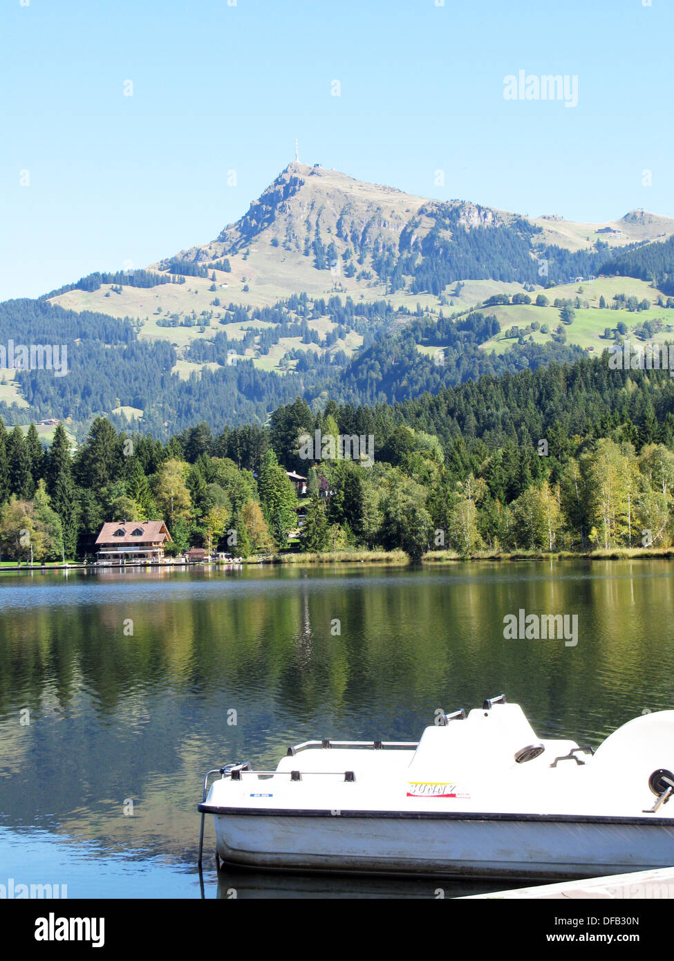 Österreich Kitzbühel Swartzee See Schwarzsee mit dem Horn Berg im Hintergrund Stockfoto