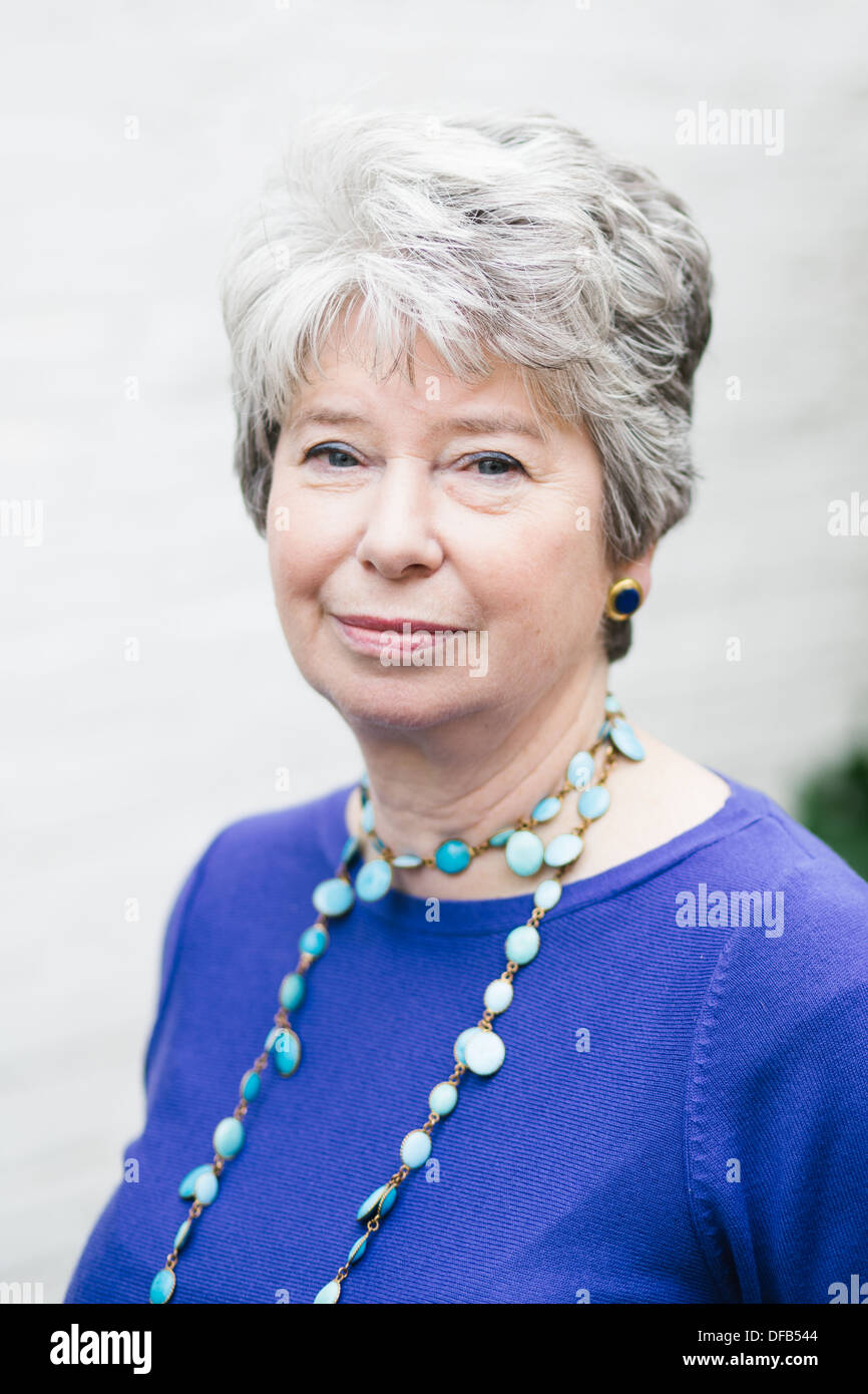 Gaynor Arnold ist ein Welsh-geborene Autor. In Cardiff geboren, studierte englische Literatur am St. Hilda es College in Oxford. Stockfoto
