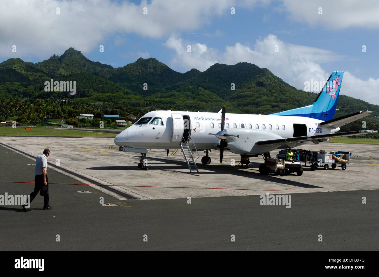 Pilot der Air Rarotonga Flugzeug in Rarotonga International Airport in