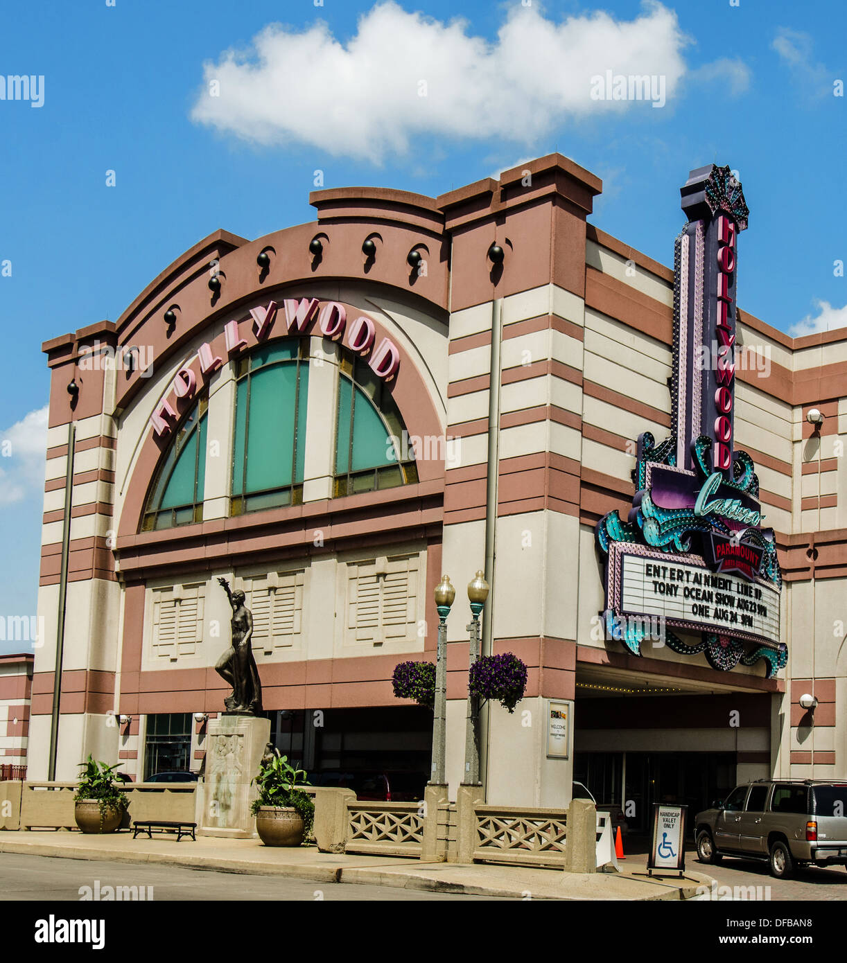 Das Hollywood Casino in Aurora, Illinois auf dem Lincoln Highway. Stockfoto