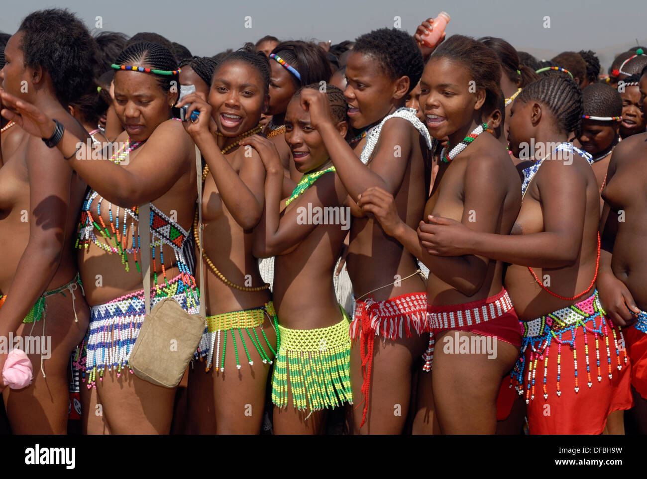 Reed Dance Girls Fotos Und Bildmaterial In Hoher Auflösung Alamy