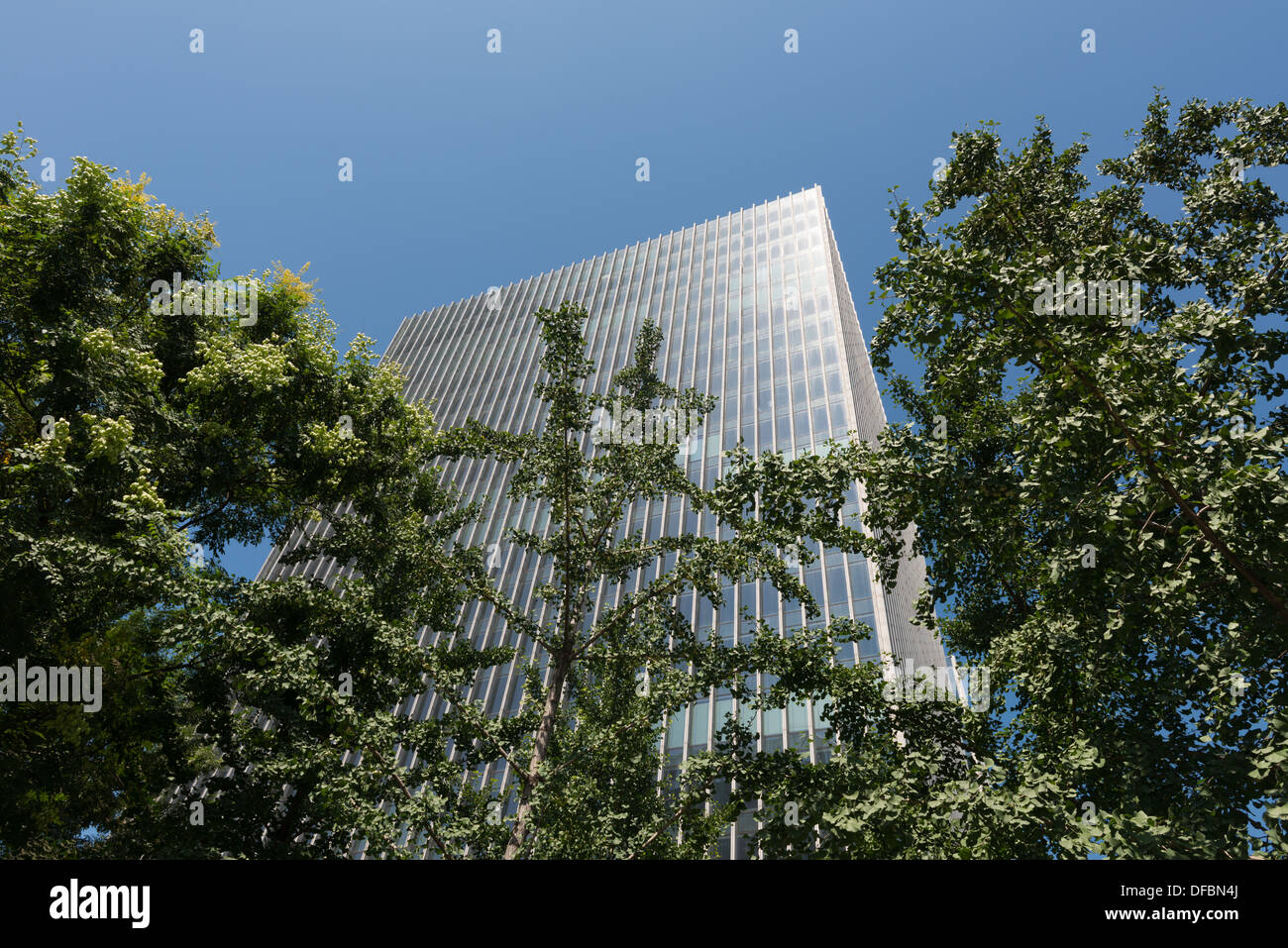 Beijing. Die PetroChina, aufbauend auf den Osten 2. Ringstraße in Dongzhimen. Stockfoto