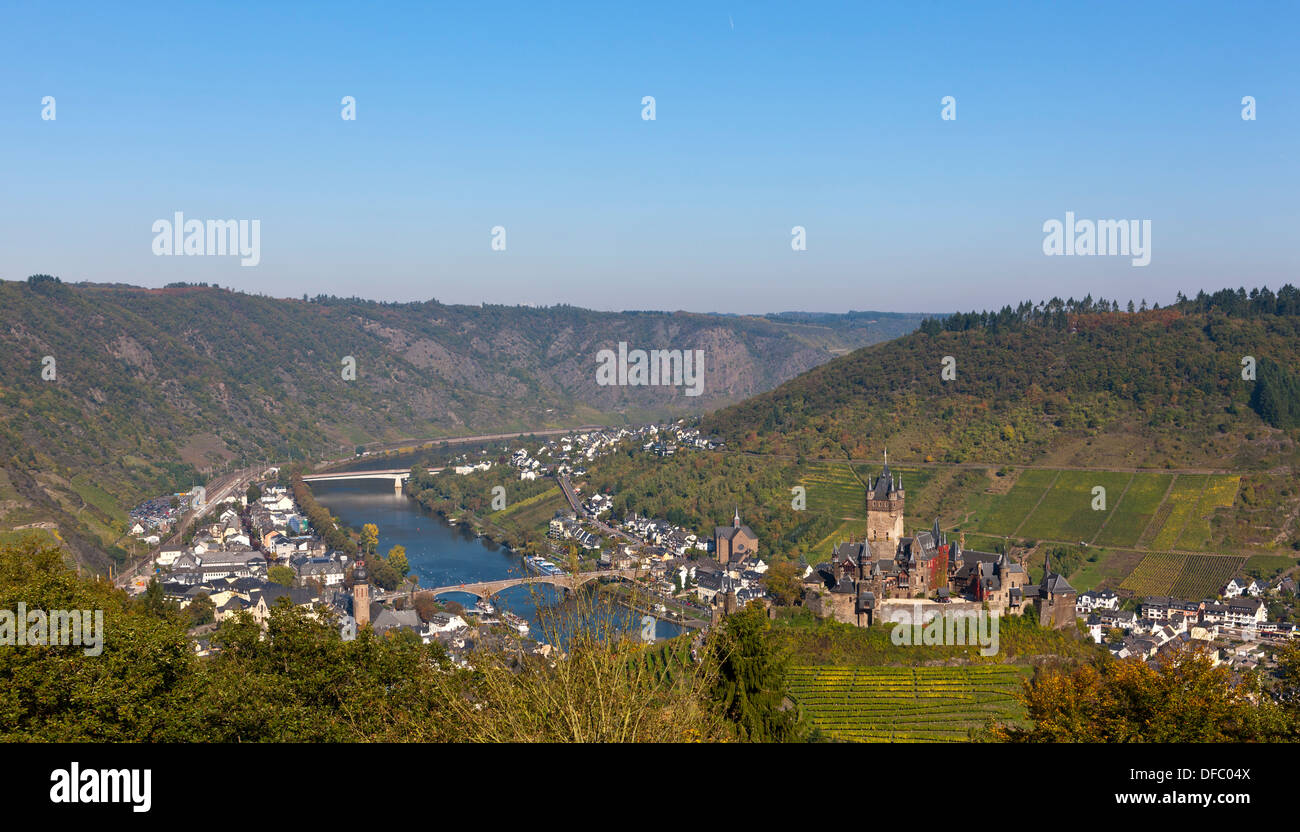 Deutschland, Rheinland-Pfalz, Blick auf die Kaiserburg in Cochem Stockfoto