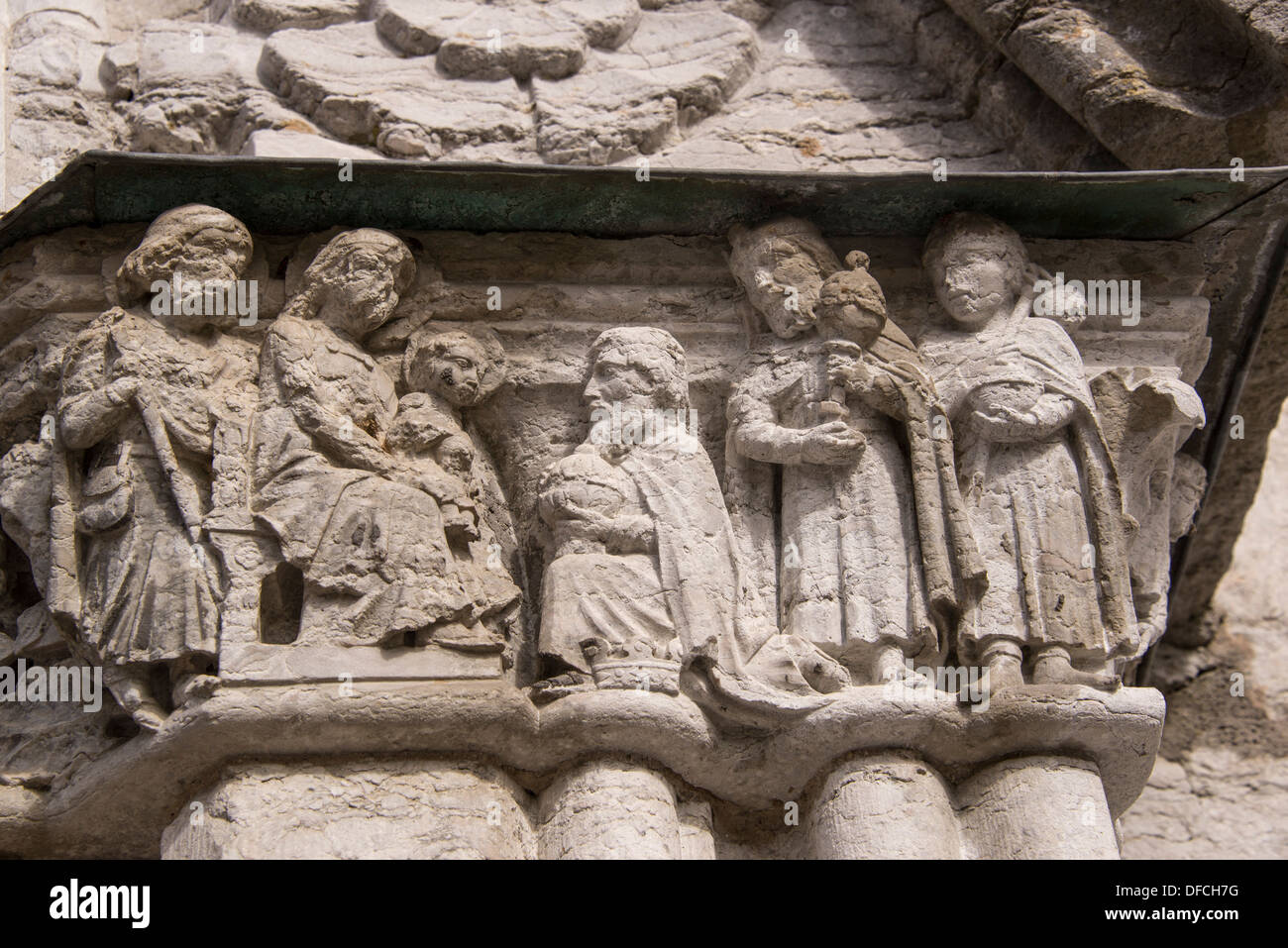 Figuren geschnitzt in Kalkstein auf der Außenseite des Doms ist Visby auf der schwedischen Insel Gotland Stockfoto