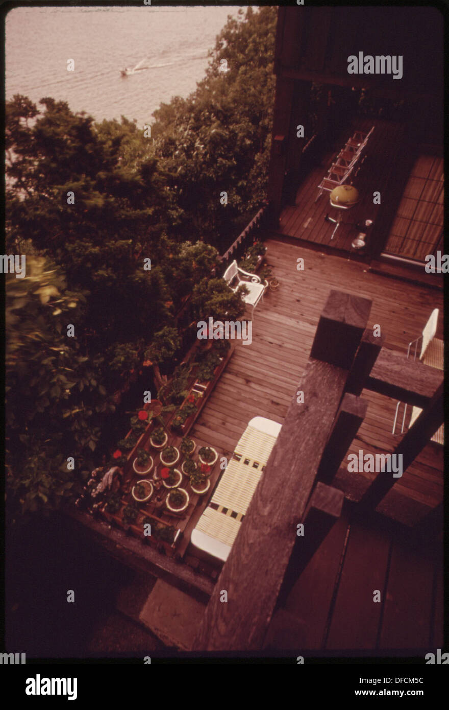 CHARLES WELEK HAUS IN BLACKHAWK ESTATES, VOM BALKON IM DRITTEN STOCK. HAUS IM WERT VON ÜBER $400.000, BAUT... 551264 Stockfoto