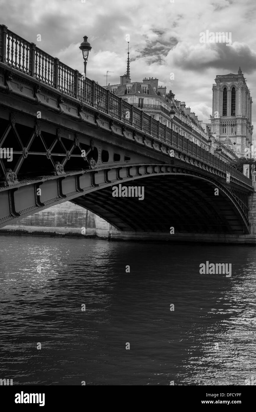 Brücke nach La Cité Stockfoto