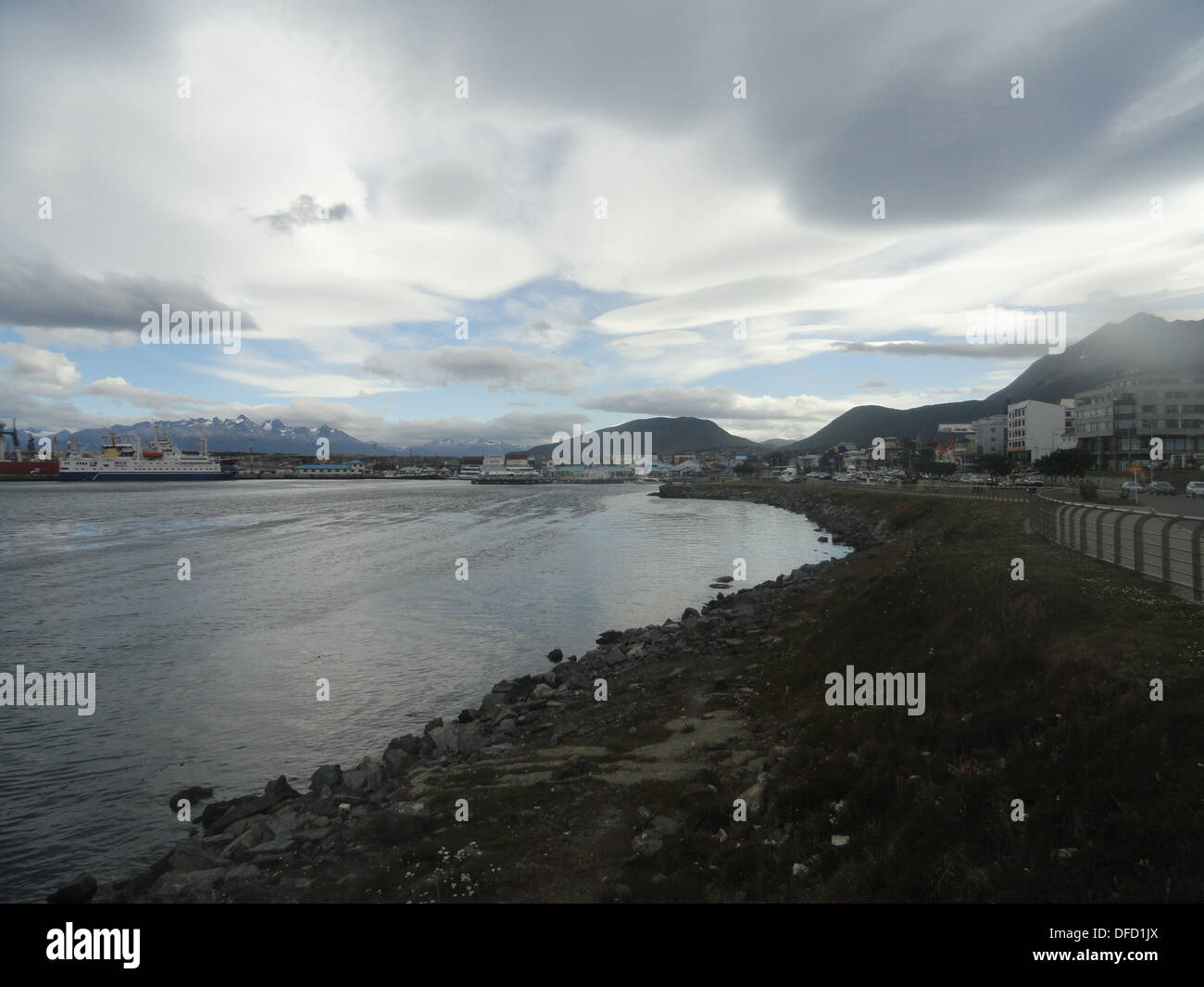 Der Hafen im südlichen argentinischen Hafen von Ushuaia in Feuerland. Expeditionsschiffen fahren hier für die Antarktis. Stockfoto