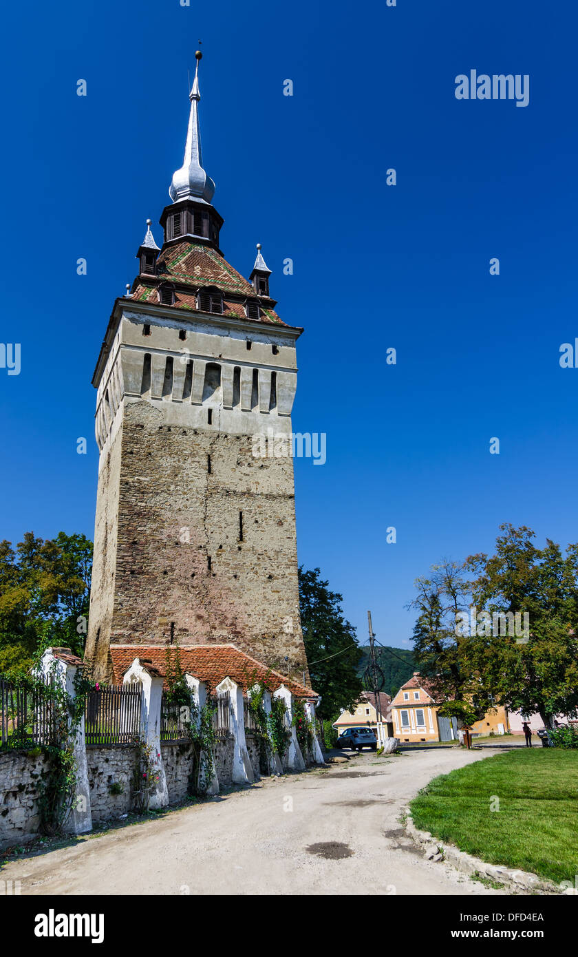 Turm der Saschiz ist eines der schönsten Beispiele der sächsischen Architektur in Siebenbürgen. Rumänien Stockfoto