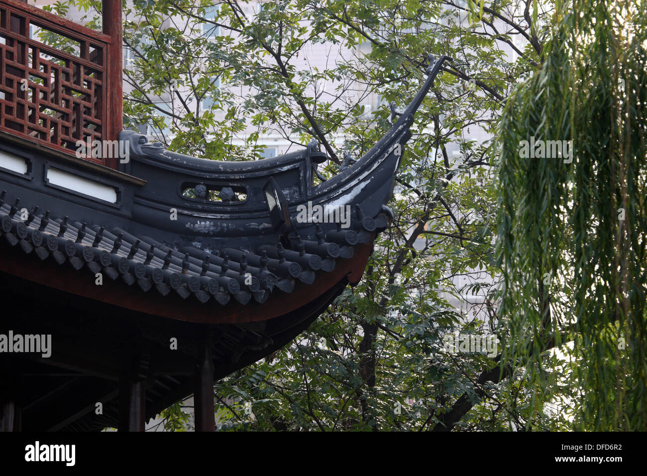 Chinesischen Dach Detail. Shanghai, China Stockfoto