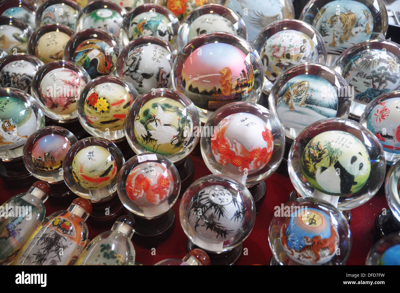 Singapur Souvenirs verkauft auf einem Stall in Chinatown Stockfoto