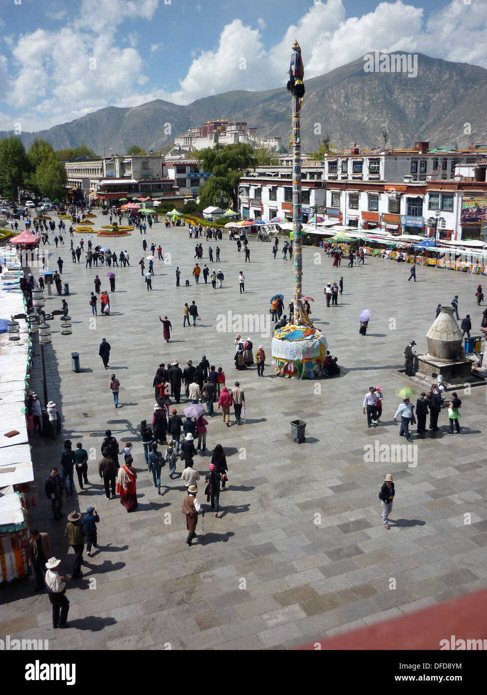 Barkhor Square aus den Jokhang Tempel in Lhasa, Tibet Stockfoto