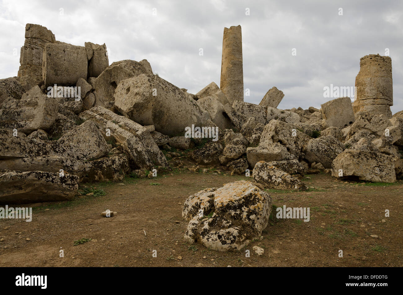 Ruinen eines griechischen Tempels in Selinunte, Sizilien Stockfoto