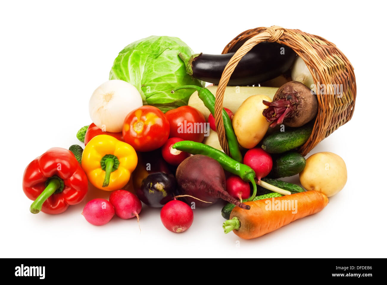 Reife Frischgemüse auf weißem Hintergrund Stockfoto