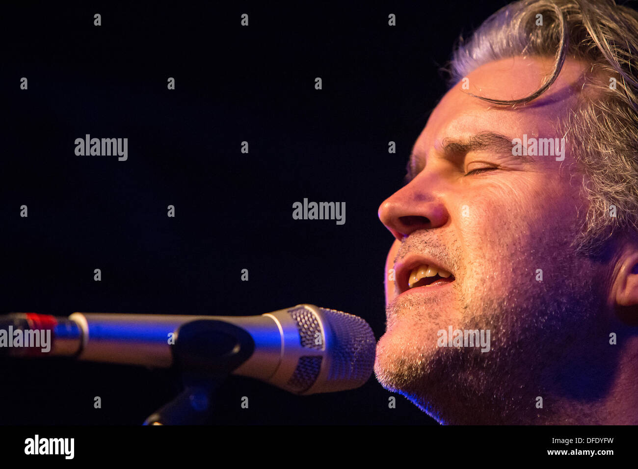 Singer songwriter lloyd cole Fotos und Bildmaterial in hoher